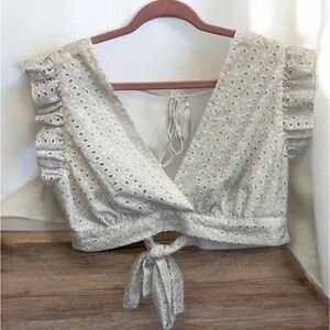 SHEIN White Flutter Sleeve Crop Blouse